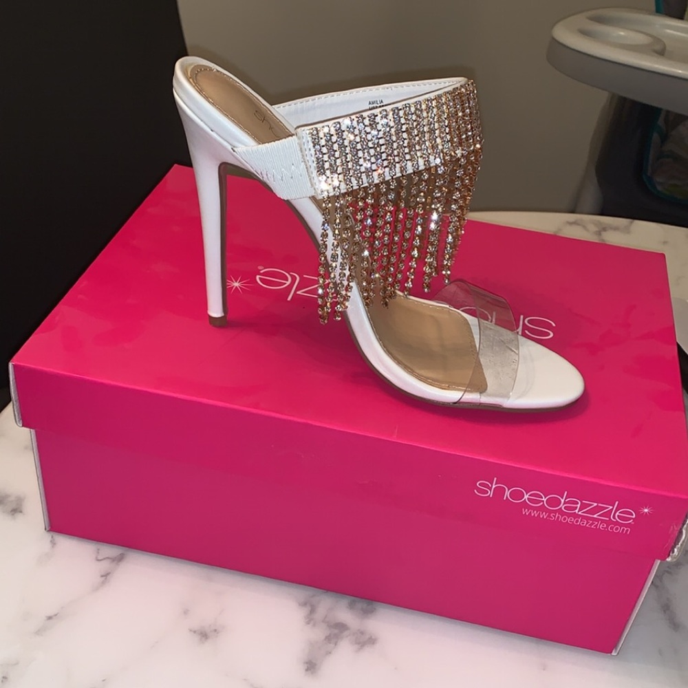 White heeled sandals size 7.5